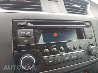 2016 Nissan Sentra S – miniatura 21