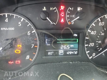 2016 Nissan Sentra S – miniatura 12