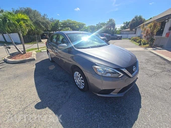 2016 Nissan Sentra S - miniatura 4