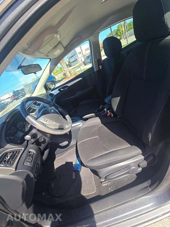 2016 Nissan Sentra S - miniatura 6