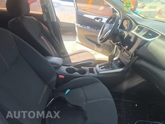 2016 Nissan Sentra S – miniatura 12