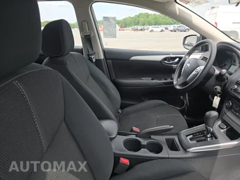 2016 Nissan Sentra S – miniatura 8