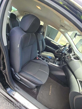 2016 Nissan Sentra S – miniatura 15
