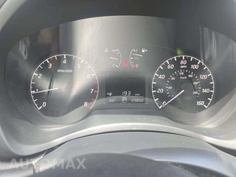 2016 Nissan Sentra S – miniatura 6