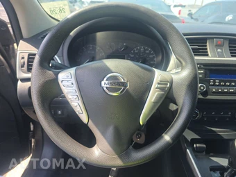 2016 Nissan Sentra S – miniatura 10