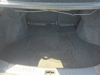2016 Nissan Sentra S – miniatura 16
