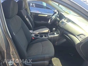 2016 Nissan Sentra S – miniatura 8