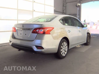2016 Nissan Sentra S – miniatura 4