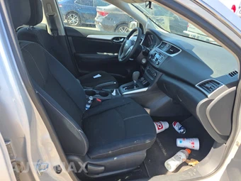 2016 Nissan Sentra S – miniatura 8