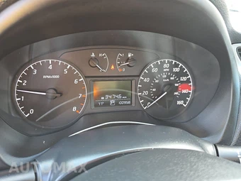 2016 Nissan Sentra S - miniatura 18