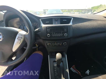 2016 Nissan Sentra S - miniatura 11