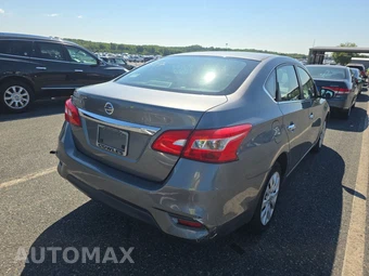 2016 Nissan Sentra S - miniatura 4