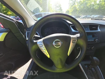 2016 Nissan Sentra S – miniatura 10