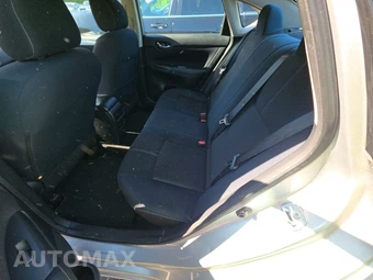 2016 Nissan Sentra S – miniatura 13