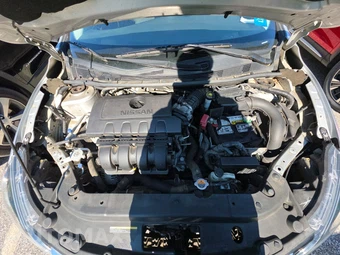 2016 Nissan Sentra S – miniatura 15