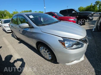 2016 Nissan Sentra S – miniatura 3