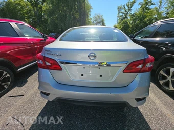 2016 Nissan Sentra S – miniatura 5