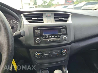2016 Nissan Sentra S – miniatura 10