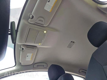 2016 Nissan Sentra S – miniatura 11