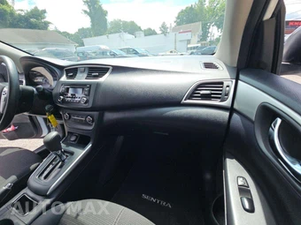 2016 Nissan Sentra S – miniatura 19