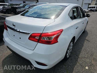 2016 Nissan Sentra S – miniatura 3