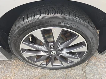 2016 Nissan Sentra SR – miniatura 11