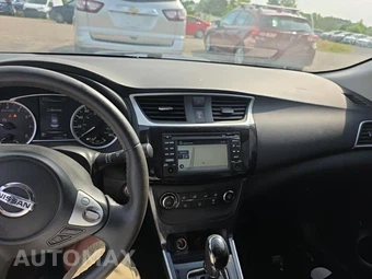 2016 Nissan Sentra SR – miniatura 14