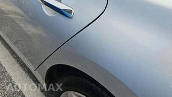 2016 Nissan Sentra SV – miniatura 32