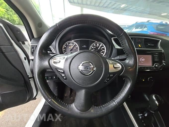 2016 Nissan Sentra SV – miniatura 10