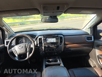 2016 Nissan TITAN XD Platinum Reserve Crew Cab Medium Bed - miniatura 11
