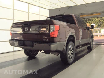 2016 Nissan TITAN XD Platinum Reserve Crew Cab Medium Bed - miniatura 4