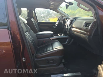 2016 Nissan TITAN XD Platinum Reserve Crew Cab Medium Bed - miniatura 8