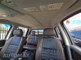 2016 Nissan TITAN XD Platinum Reserve Crew Cab Medium Bed - miniatura 11