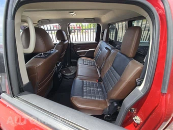 2016 Nissan TITAN XD Platinum Reserve Crew Cab Medium Bed - miniatura 13
