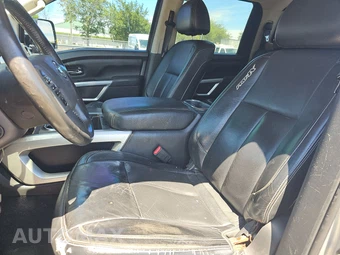 2016 Nissan TITAN XD PRO-4X Crew Cab Medium Bed - miniatura 7