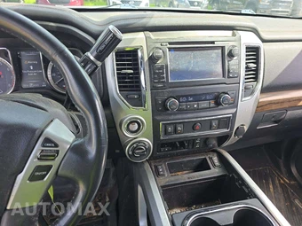 2016 Nissan TITAN XD SL Crew Cab Medium Bed - miniatura 10