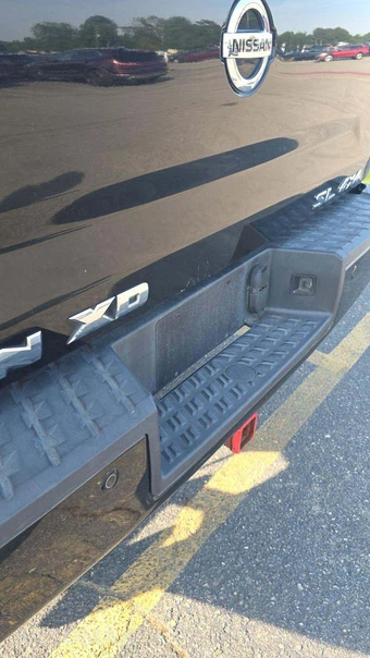 2016 Nissan TITAN XD SL Crew Cab Medium Bed - miniatura 31