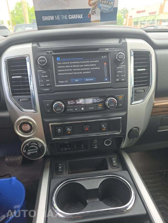 2016 Nissan TITAN XD SL Crew Cab Medium Bed – miniatura 10