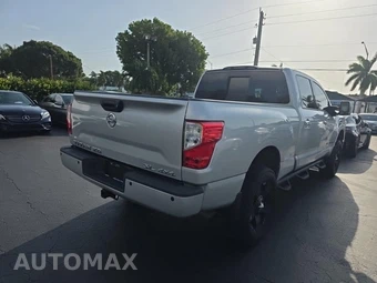 2016 Nissan TITAN XD SL Crew Cab Medium Bed – miniatura 4