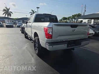 2016 Nissan TITAN XD SL Crew Cab Medium Bed – miniatura 6