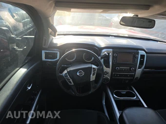 2016 Nissan TITAN XD SV Crew Cab Medium Bed - miniatura 10
