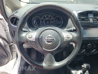 2016 Nissan Versa Note SR – miniatura 10