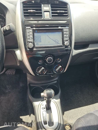 2016 Nissan Versa Note SR – miniatura 11