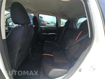2016 Nissan Versa Note SR – miniatura 13