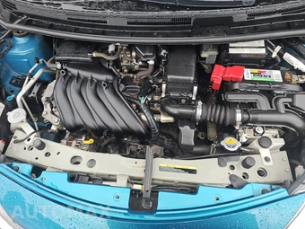 2016 Nissan Versa Note SV – miniatura 16