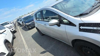 2016 Nissan Versa Note SV – miniatura 26