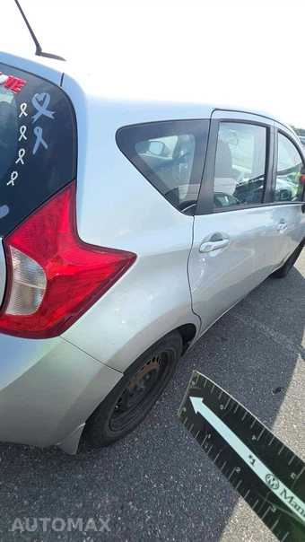 2016 Nissan Versa Note SV – miniatura 30