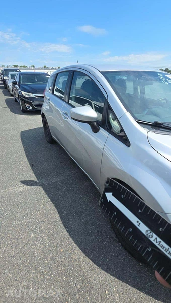 2016 Nissan Versa Note SV – miniatura 31