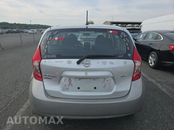 2016 Nissan Versa Note SV – miniatura 5