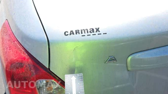 2016 Nissan Versa S – miniatura 25